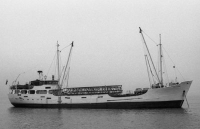 Cala Egos by F.Estra�i